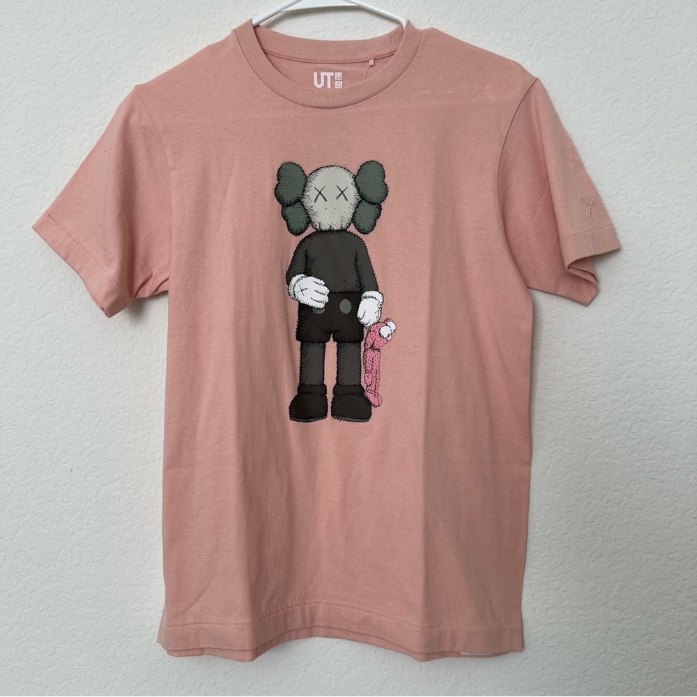 Uniqlo x KAWS T-Shirt